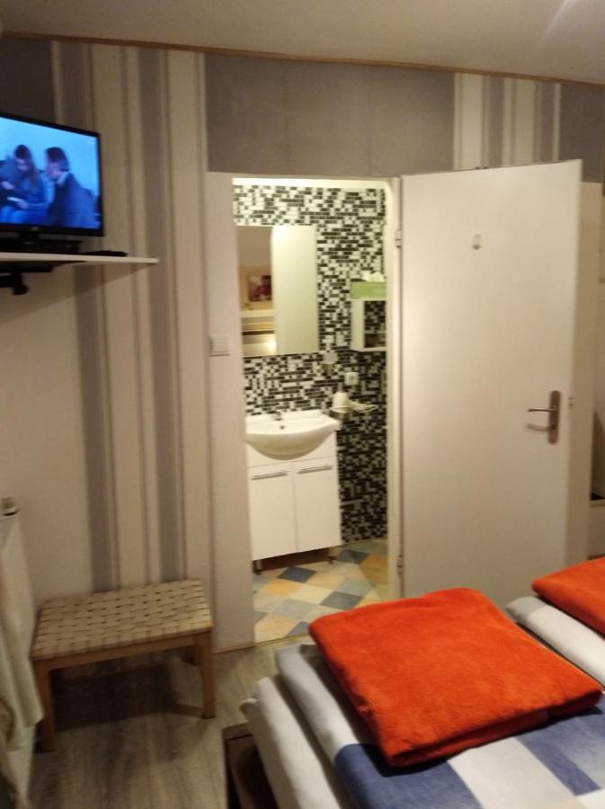 Hotel Garni "Adria" Windhagen Luaran gambar