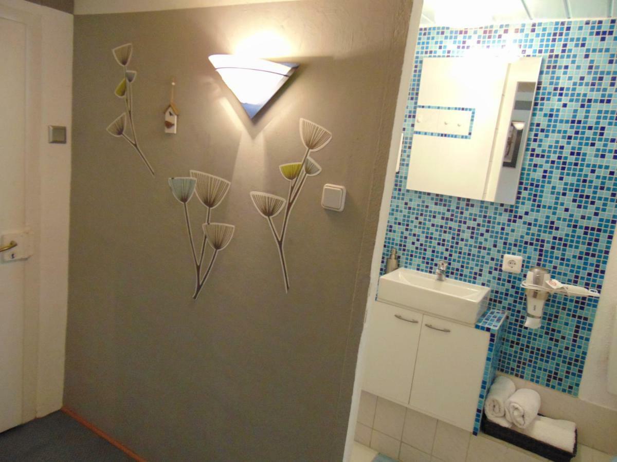Hotel Garni "Adria" Windhagen Luaran gambar