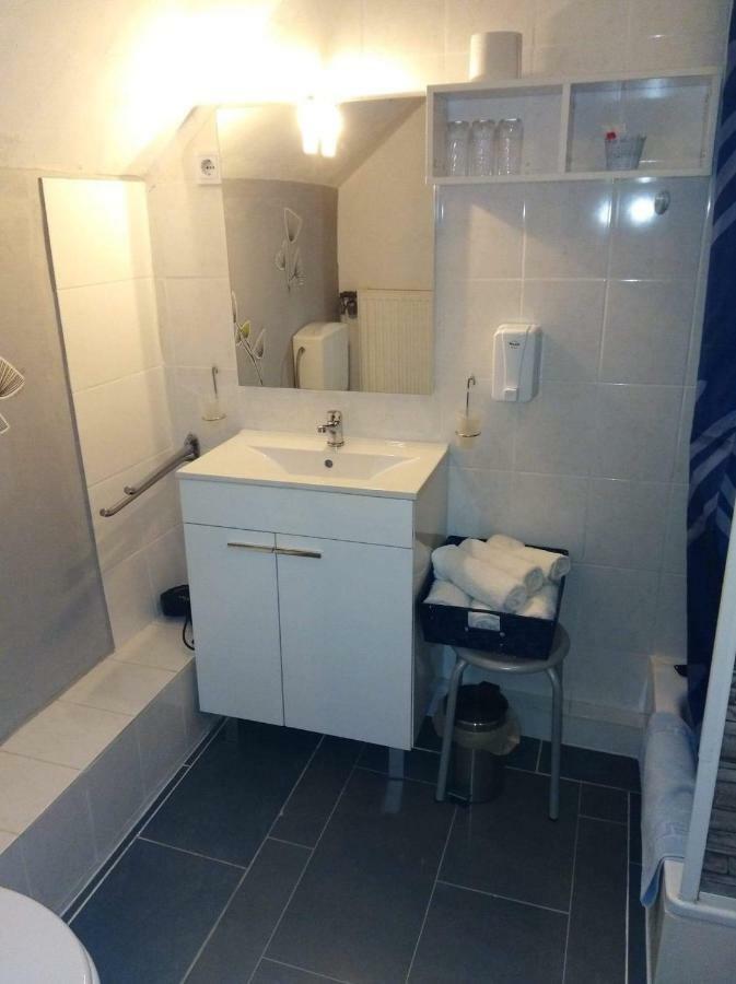 Hotel Garni "Adria" Windhagen Luaran gambar